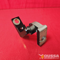 Door hinge