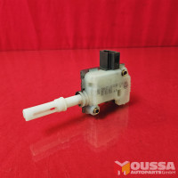 Central lock control unit fuel flap