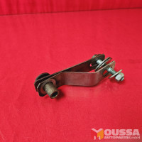 Engine bracket