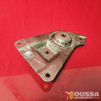 Engine suspension