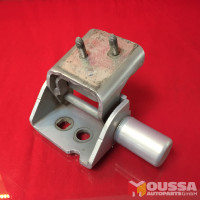 Door hinge