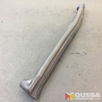 Engine hood sealing