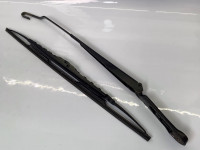 Wiper arm / blade