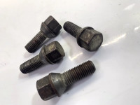 Set of 4 wheel rim screws bolts