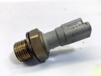 Engine oil pressure sensor