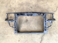 Front lock carrier radiator mounting