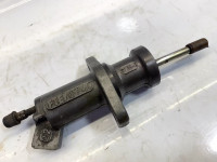 Clutch pickup cylinder