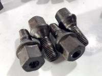 Wheel rim screws bolts set of 4 studs