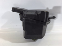 Steering oil container
