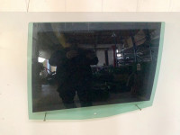 Window glass hinten
