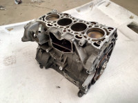 Engine block crankcase