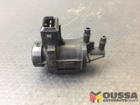 Pressure converter valve