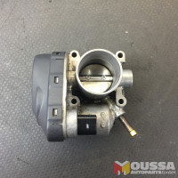 Throttle body connector
