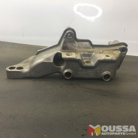 Engine holder engine mount bracket