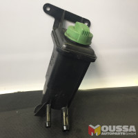 Power steering pump servo oil tank