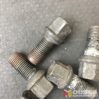 Wheel bolt set of 4