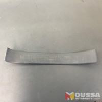 Entry strip footbaar cover trim