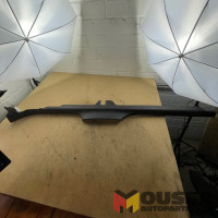 Sill trim strip