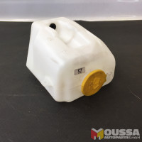 Windshield wiper washer tank