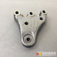 Engine bearing bracket mount