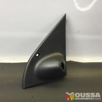 Side mirror triangle cover switch trim