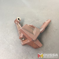 Engine bracket holder