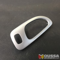 Door handle trim bezel