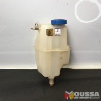 Brake fluid tank