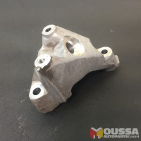 Engine mount bracket